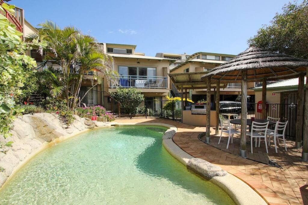Gorgeous + 100m To + Pool Apartment *